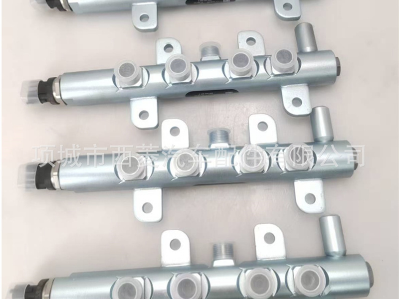 323D2l C7.1 发动机共轨管