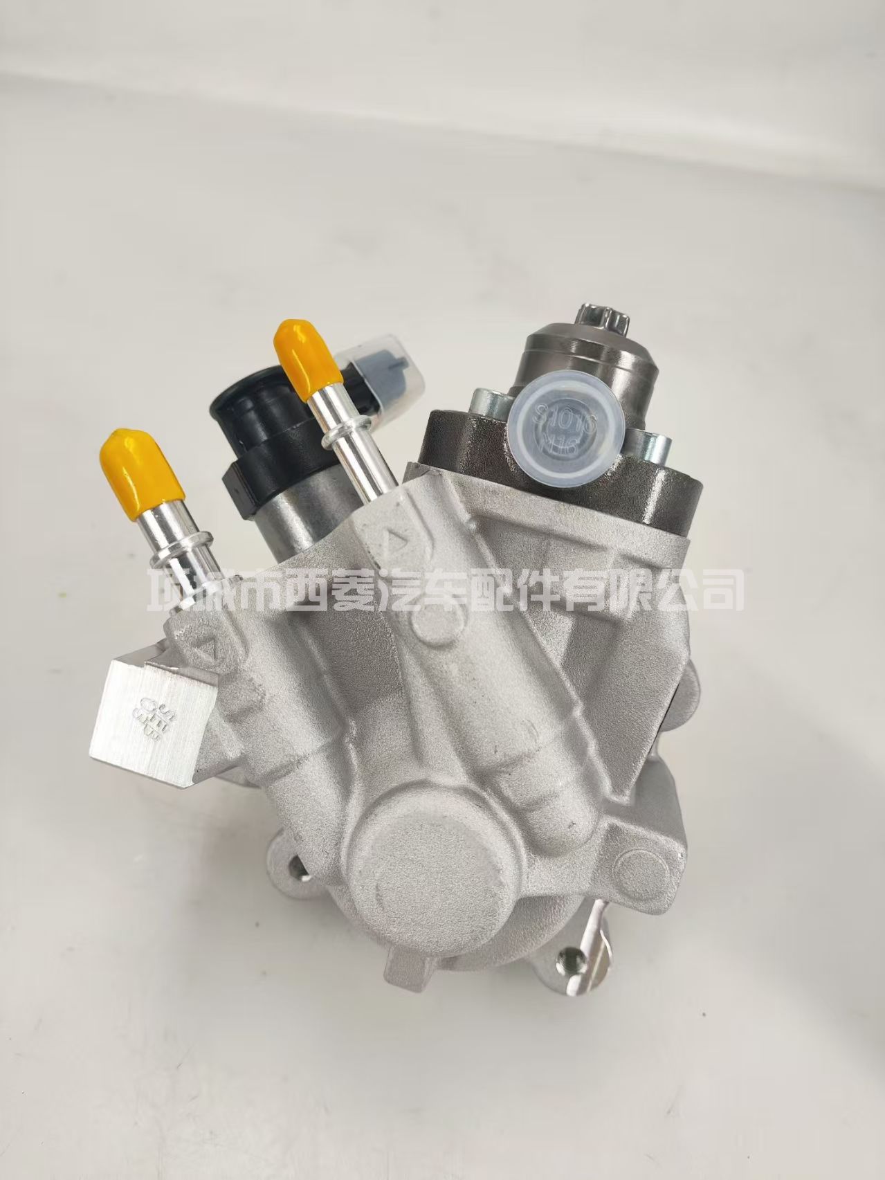 喷油泵雪铁龙 DS 欧宝沃克斯豪尔致 1.6 BlueHDi 0445010739燃