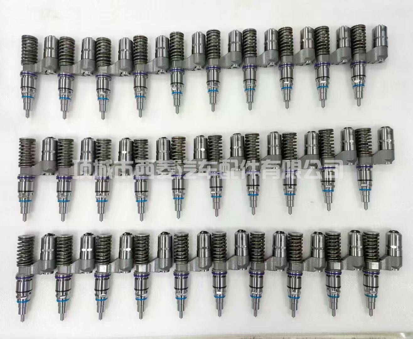 喷油器0414701035 0414701060 0414701068发动机喷油器