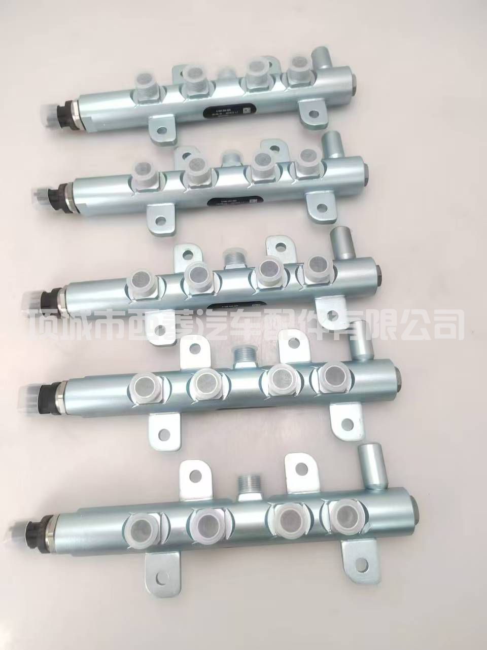 适用于康明斯的高品质柴油发动机高压共轨燃油管 0445224025 3977727