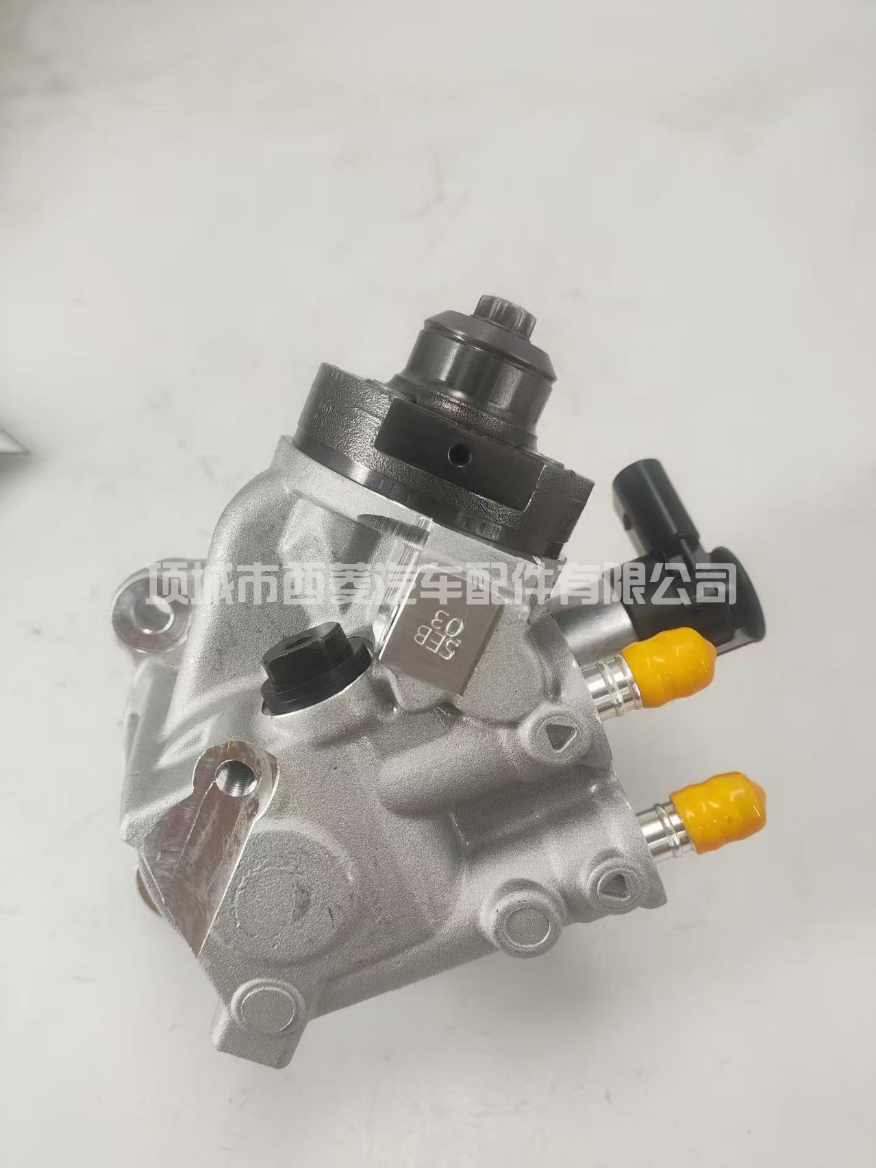 适用于宝马3系2.0（2010-2015）柴油燃油泵，零件号：0445010553，也适用于宝马2系
