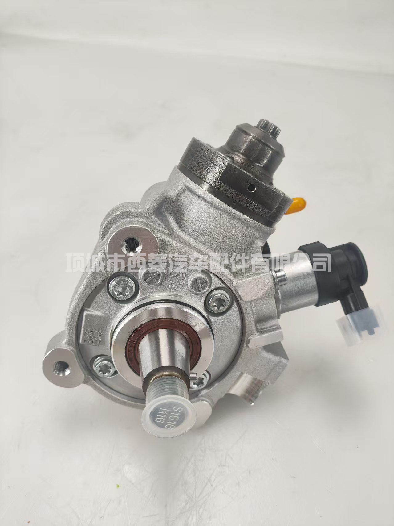 0445010516 9688499680 AV6Q-9A543-BA 燃油喷射泵